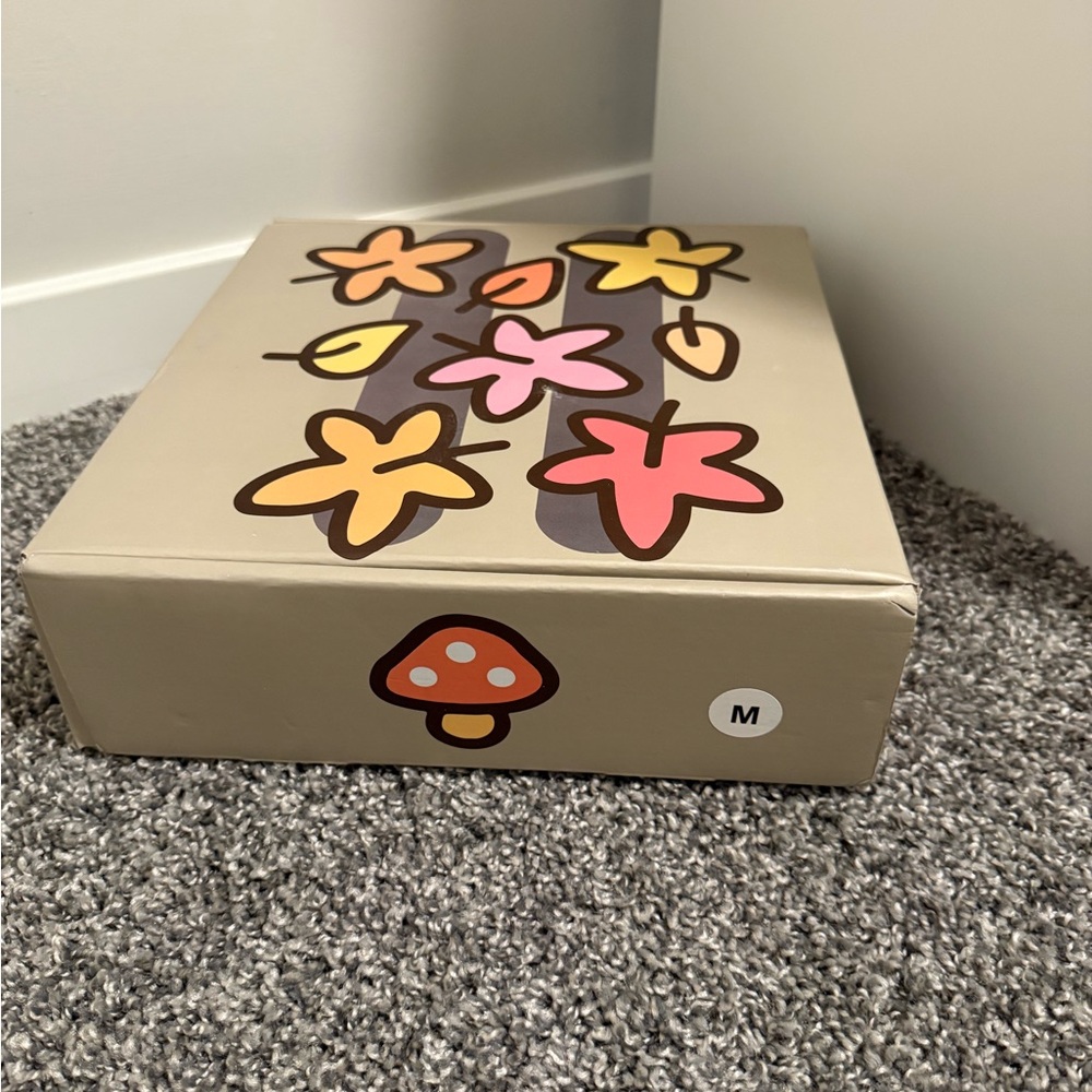 Pusheen Box- Fall 2017 - Picture 2 of 5